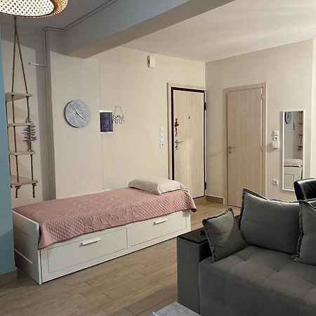 Vicky'S Studio Piraeus Luaran gambar