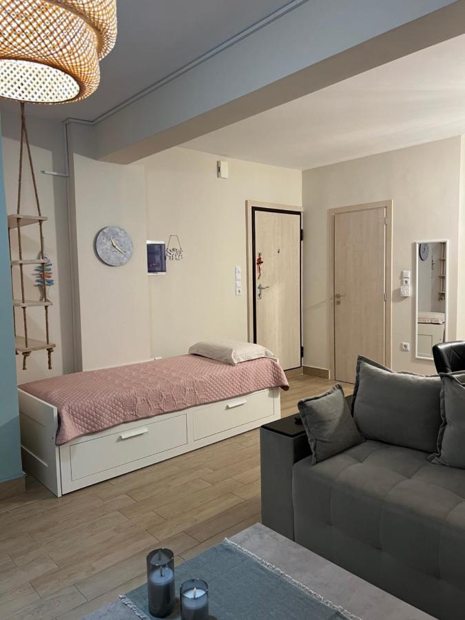 Vicky'S Studio Piraeus Luaran gambar